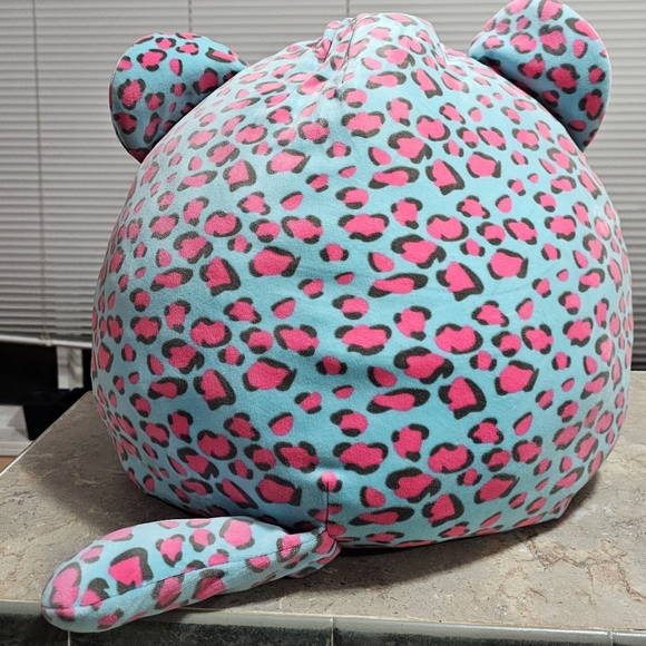 Squishmallows Leopard Chelsea 16” - Picture 4 of 7